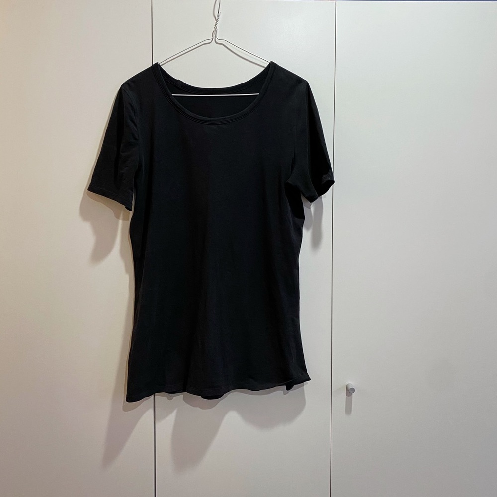 Lululemon Tshirt